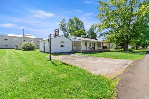 408 N Greenberry Street Sweetser IN 46987