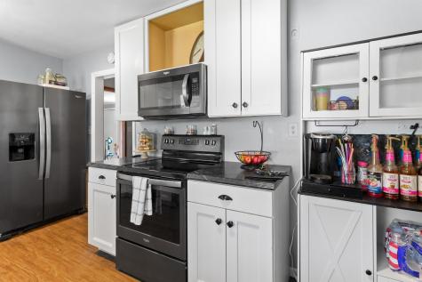 408 N Greenberry Street Sweetser IN 46987