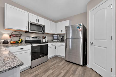 2630 S Crane Pond Drive Marion IN 46952