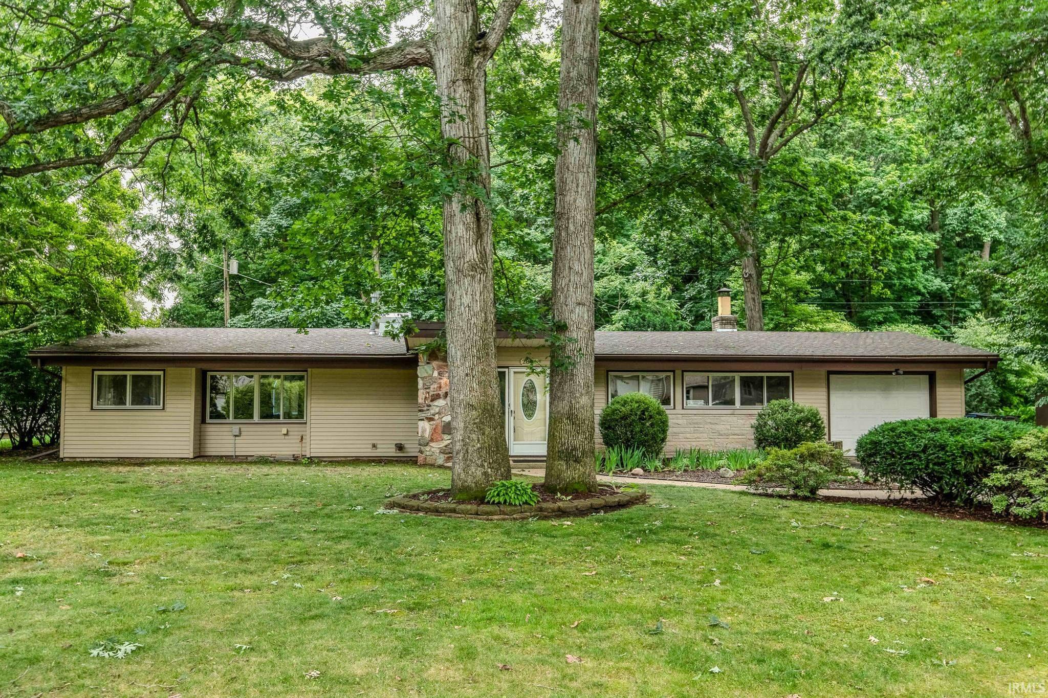 2806 Martin Manor Drive Goshen IN 46526