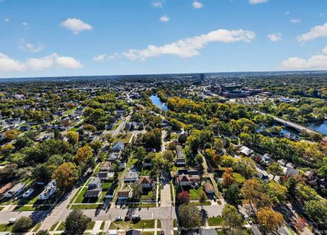 1018 Foster Street South Bend IN 46617