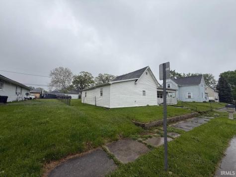 612 N Cherry Street Hartford City IN 47348