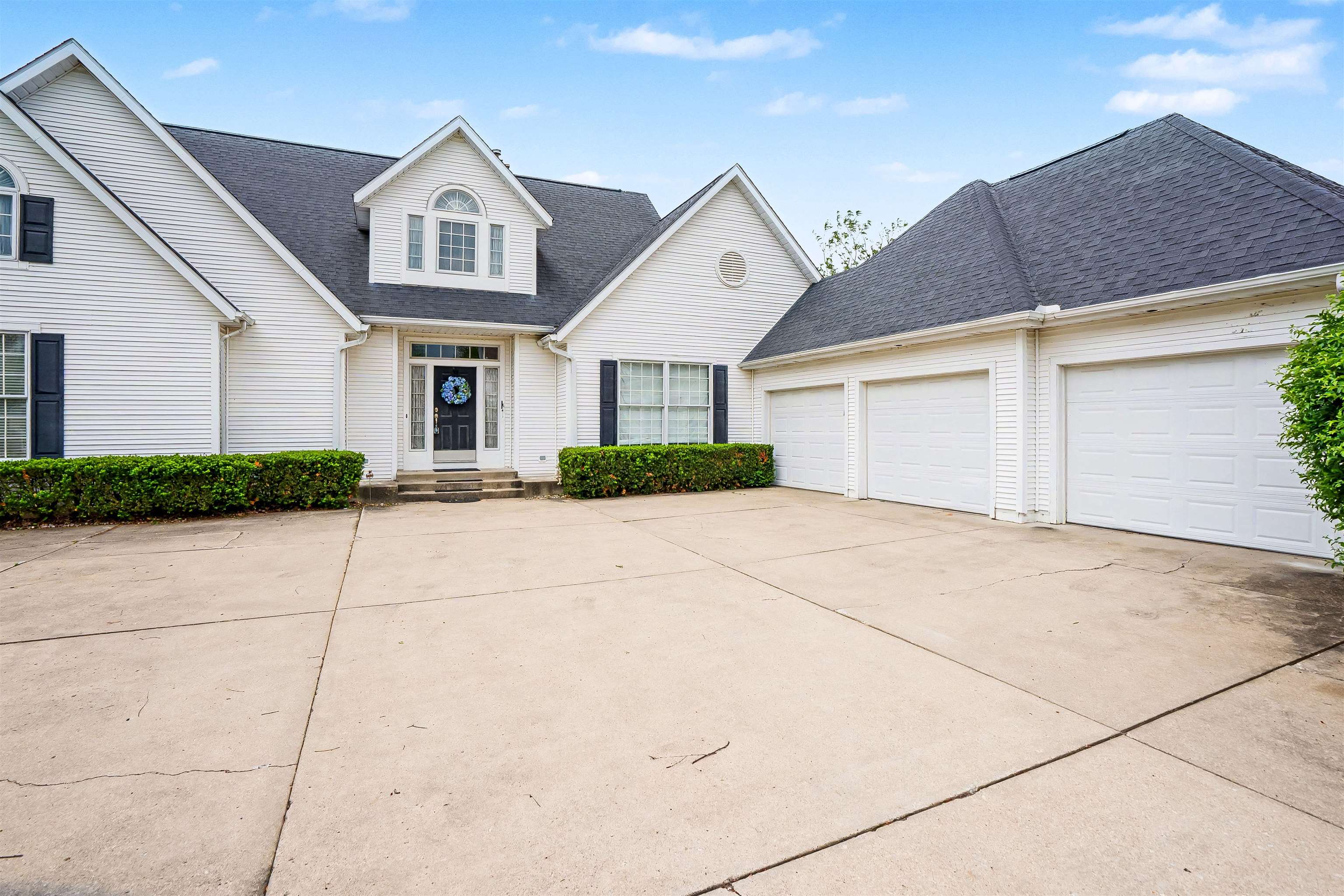 50633 Hollybrook Drive Granger IN 46530
