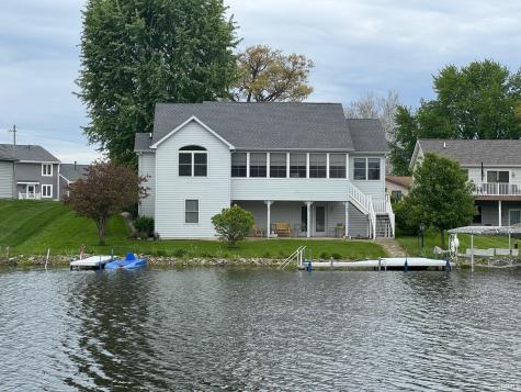 1728 Colonial Drive Rochester IN 46975