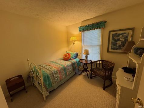 1728 Colonial Drive Rochester IN 46975