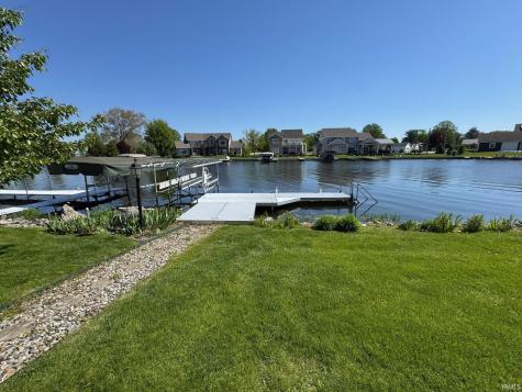 1728 Colonial Drive Rochester IN 46975