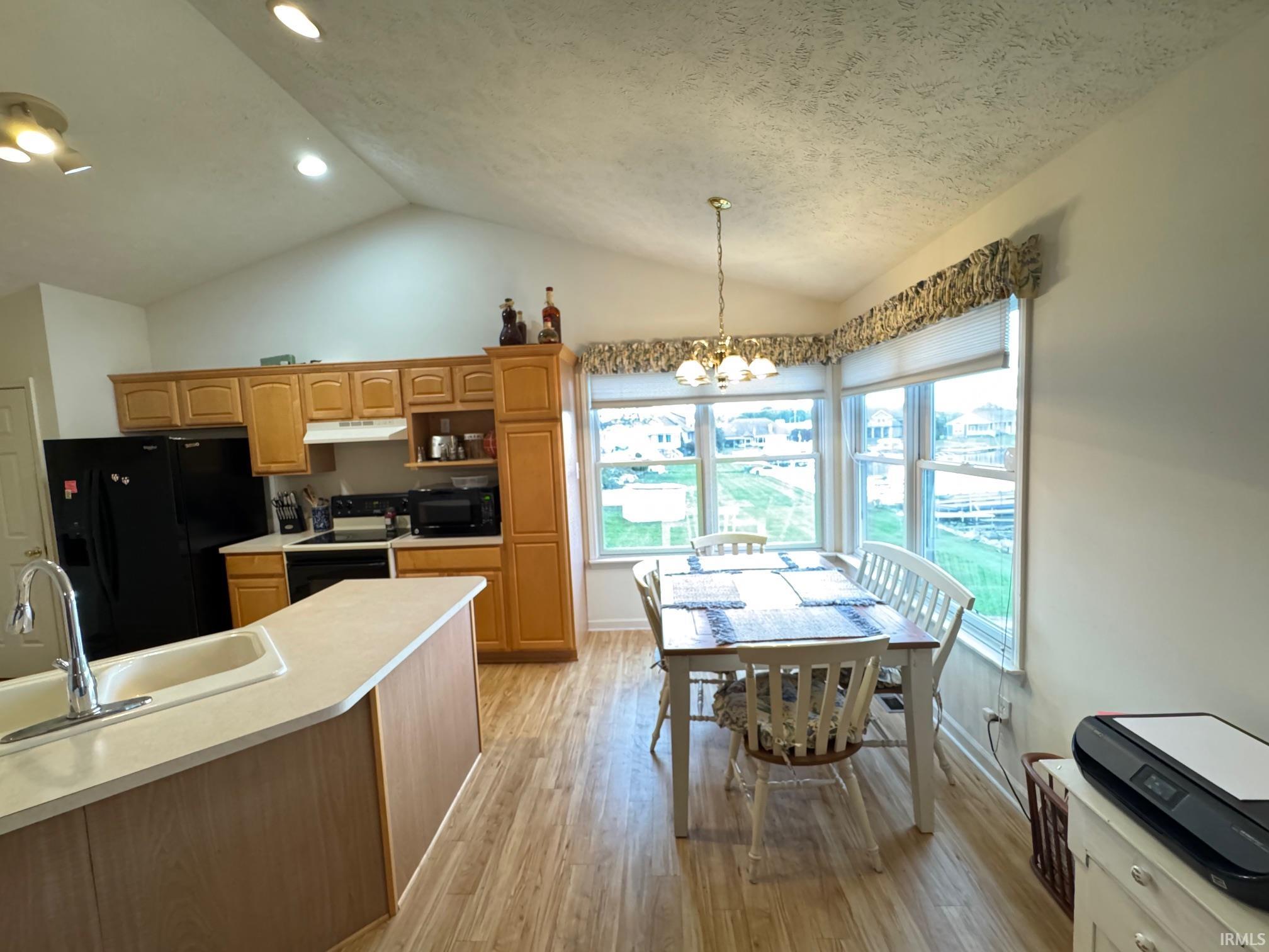 1728 Colonial Drive Rochester IN 46975