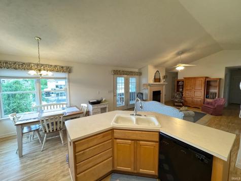 1728 Colonial Drive Rochester IN 46975