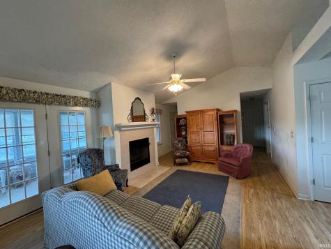 1728 Colonial Drive Rochester IN 46975
