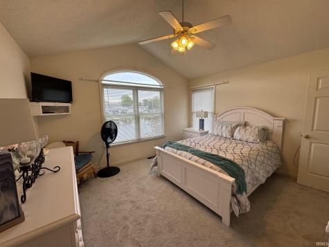 1728 Colonial Drive Rochester IN 46975