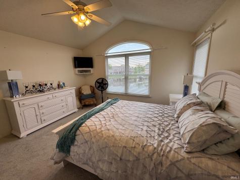 1728 Colonial Drive Rochester IN 46975
