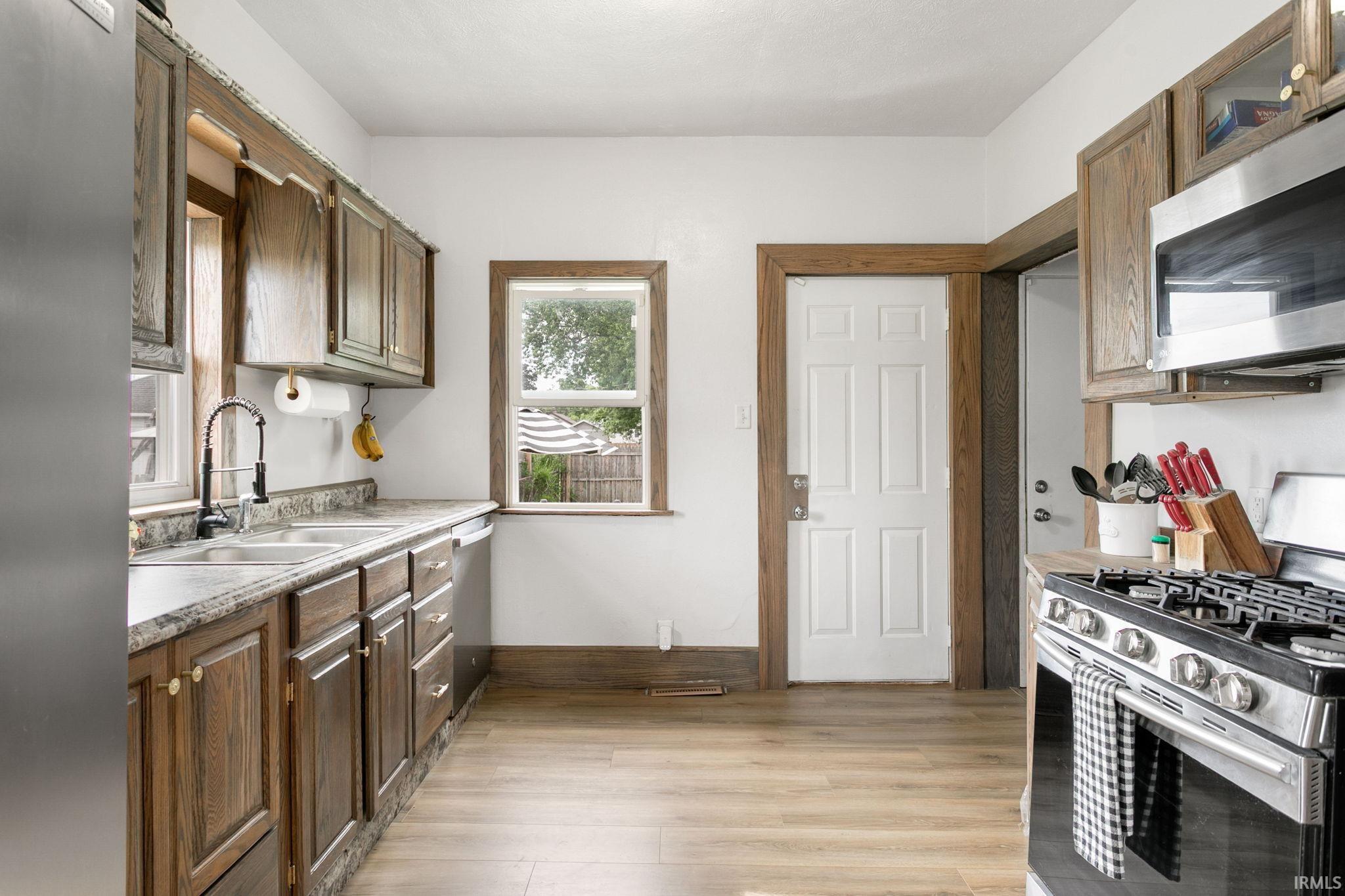2111 W 6th Street Mishawaka IN 46544