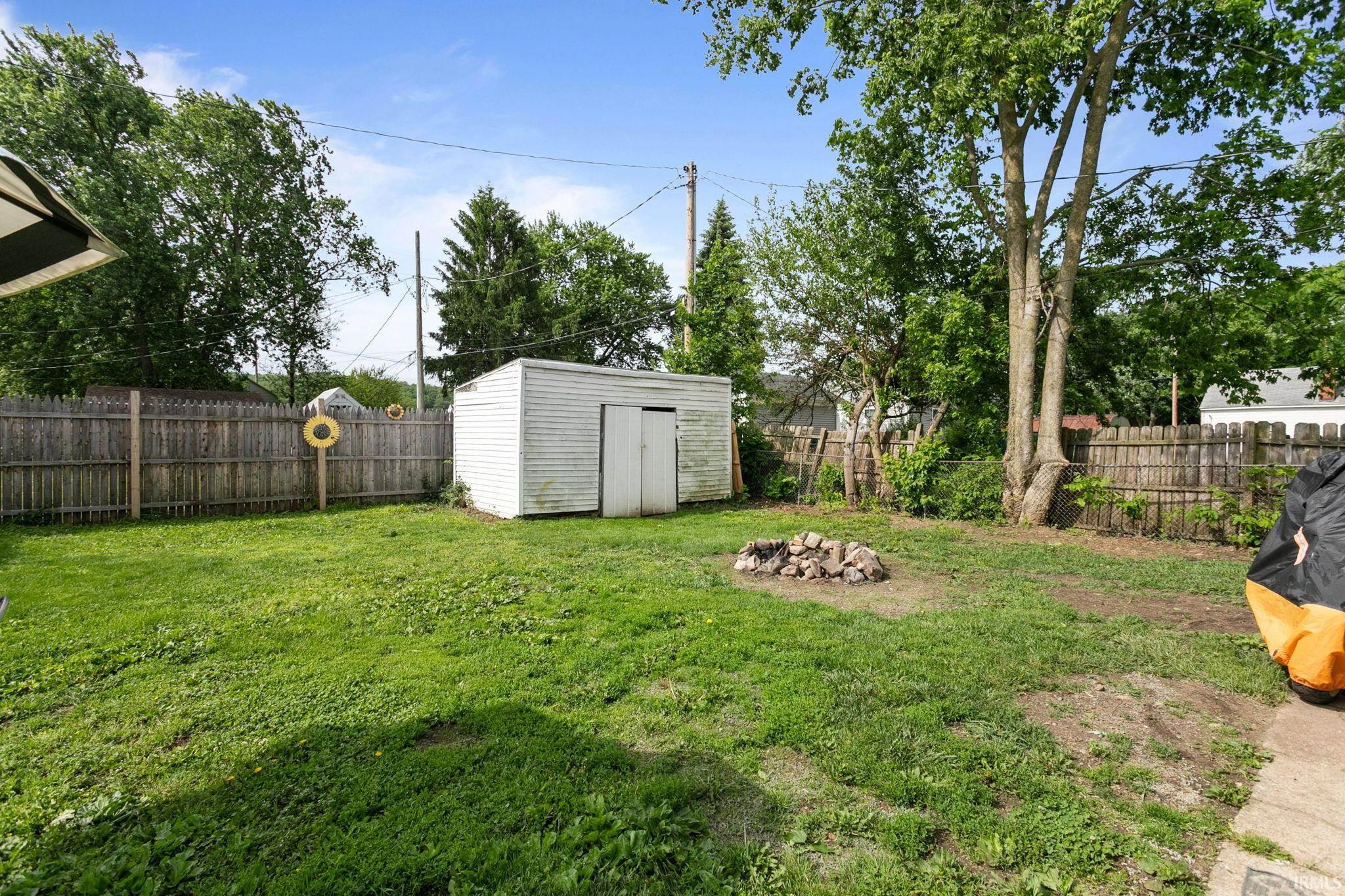 2111 W 6th Street Mishawaka IN 46544