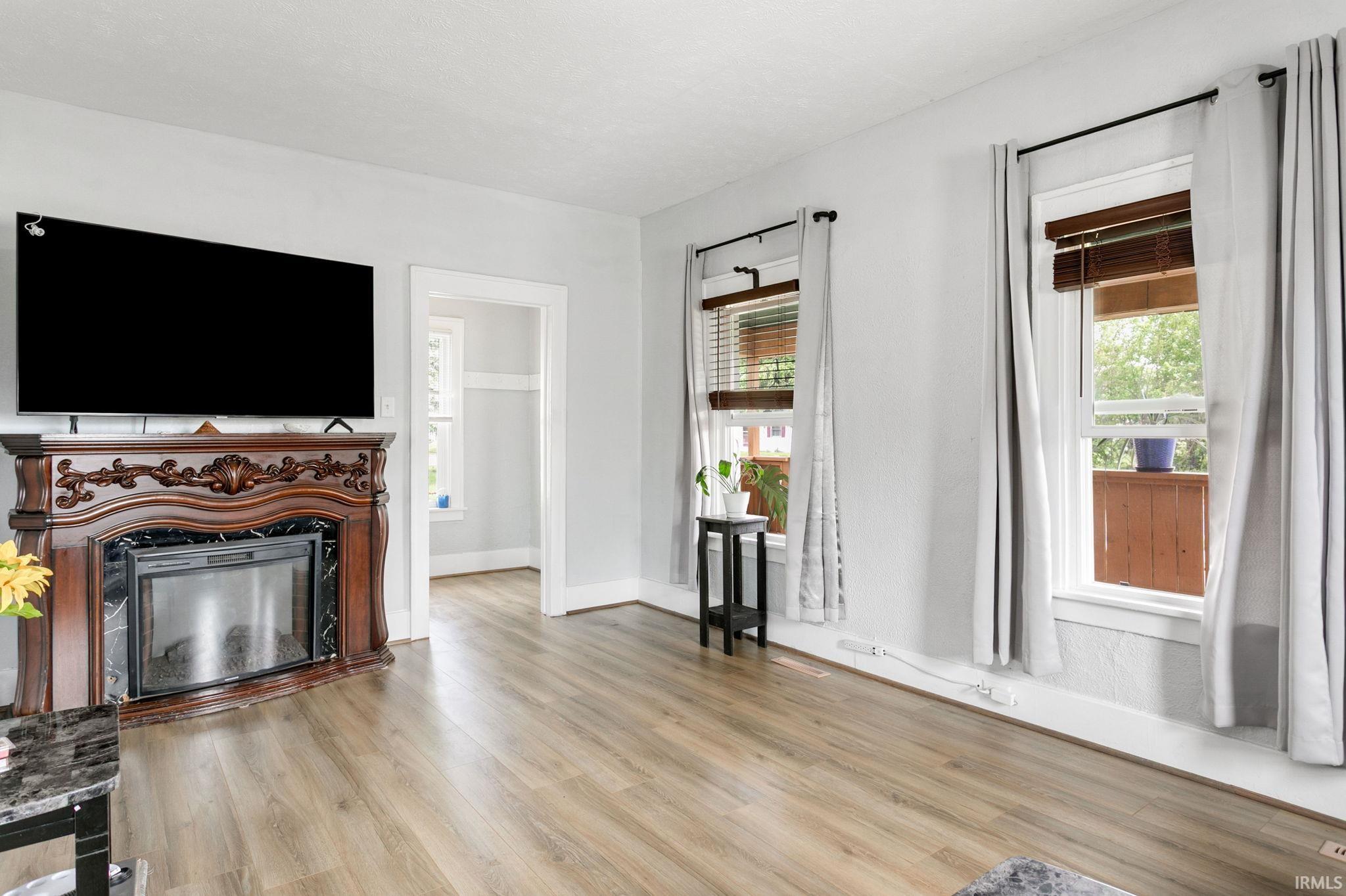 2111 W 6th Street Mishawaka IN 46544