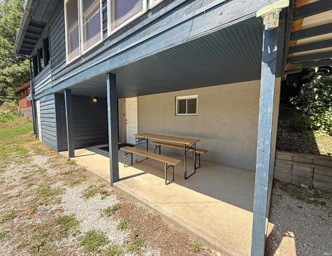 16073 Mcbride Bluff Road Shoals IN 47581