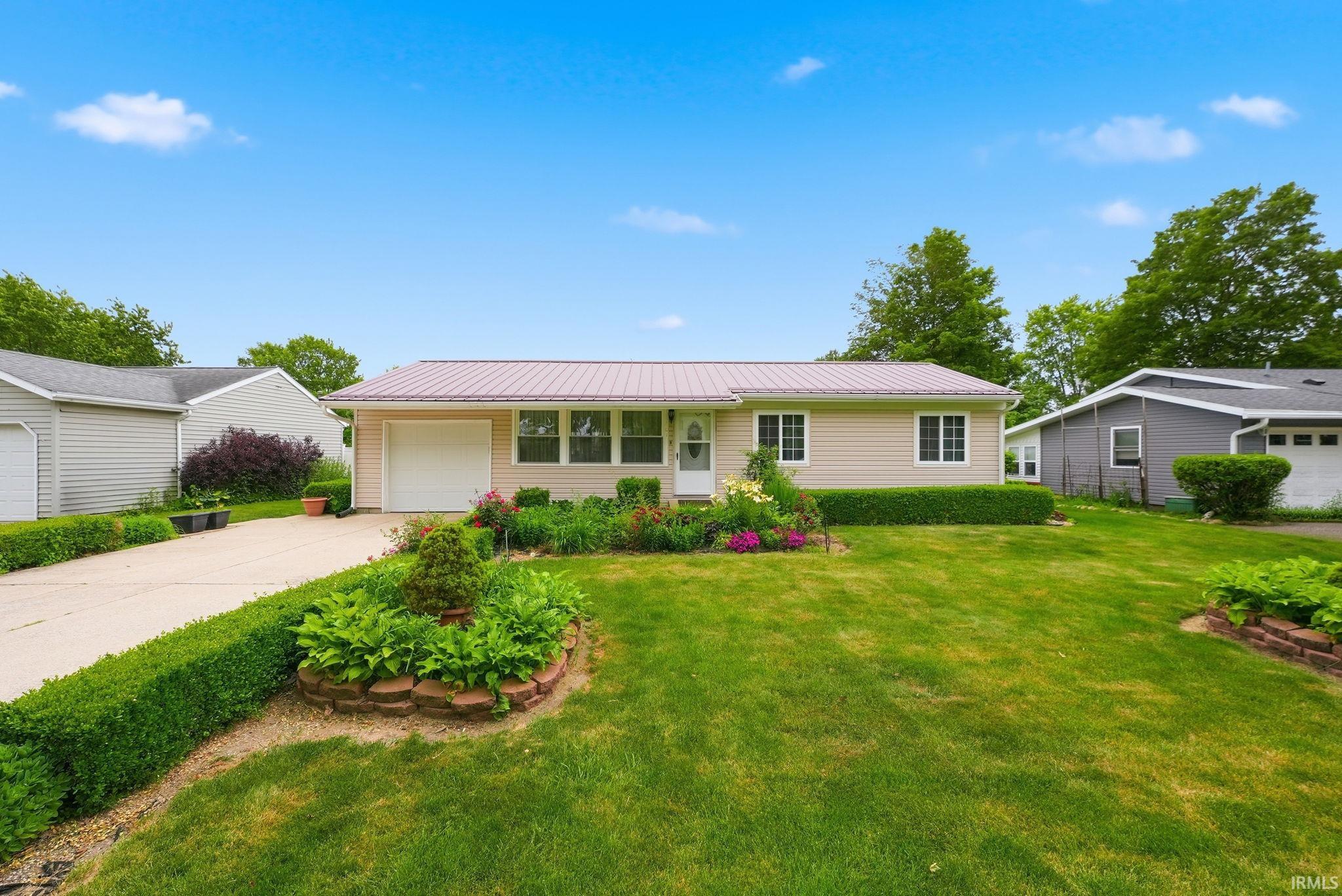 601 W Union Street Ligonier IN 46767