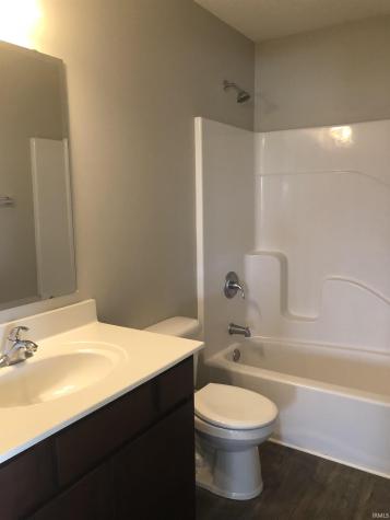 1560 Glen Hollow Drive Fort Wayne IN 46814