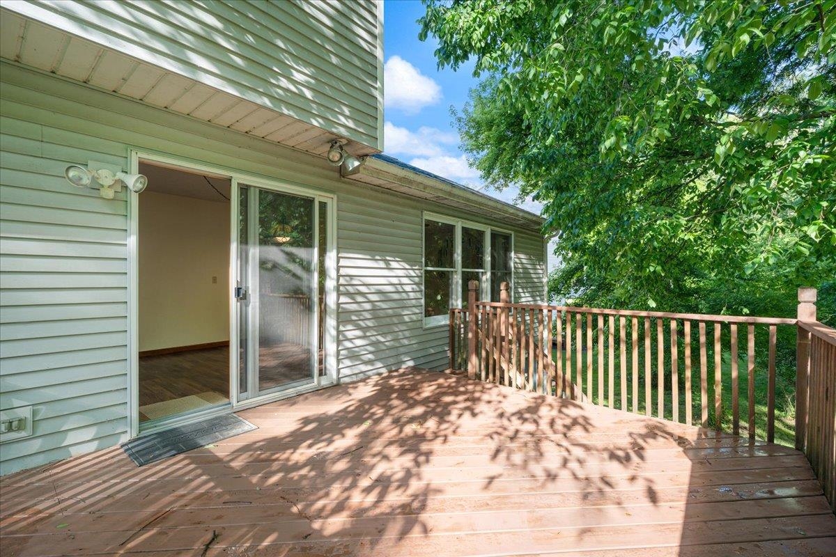 208 S East Ridge Drive North Warsaw IN 46582