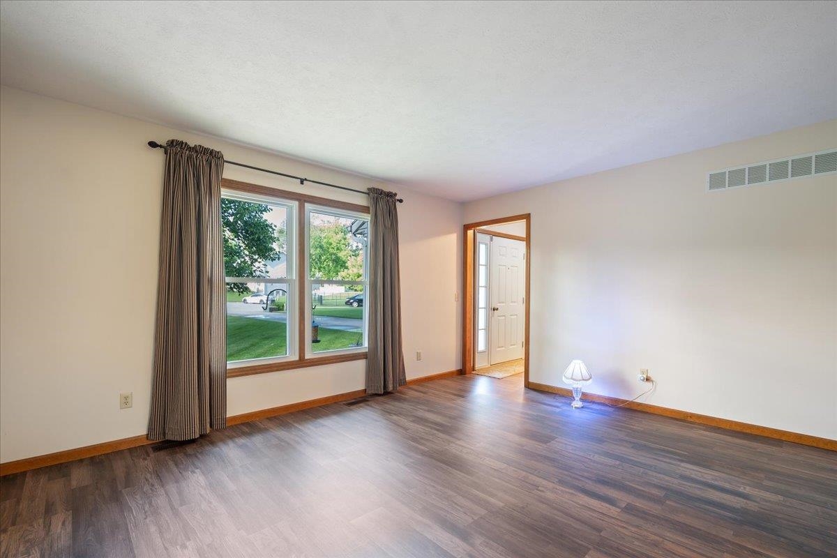 208 S East Ridge Drive North Warsaw IN 46582