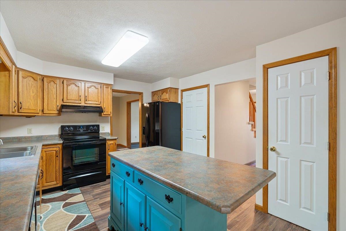 208 S East Ridge Drive North Warsaw IN 46582