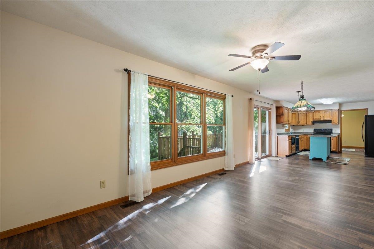 208 S East Ridge Drive North Warsaw IN 46582