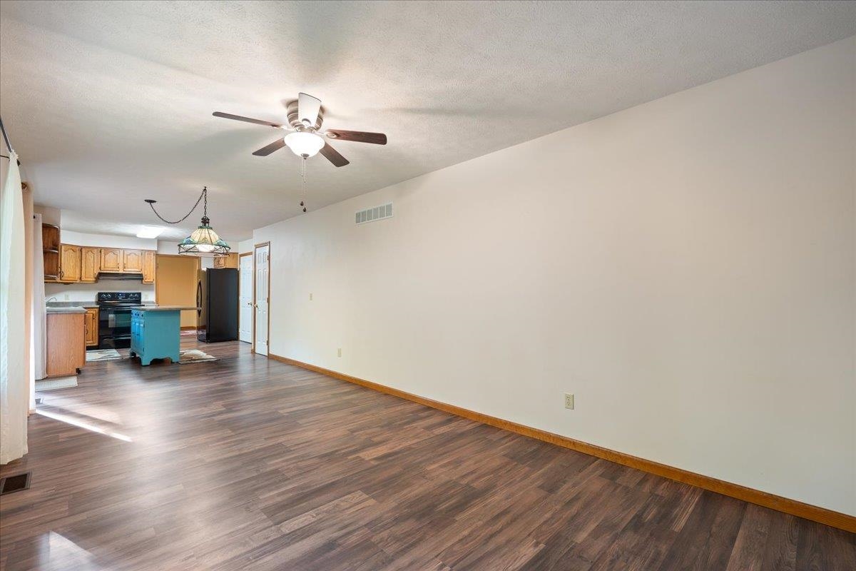 208 S East Ridge Drive North Warsaw IN 46582