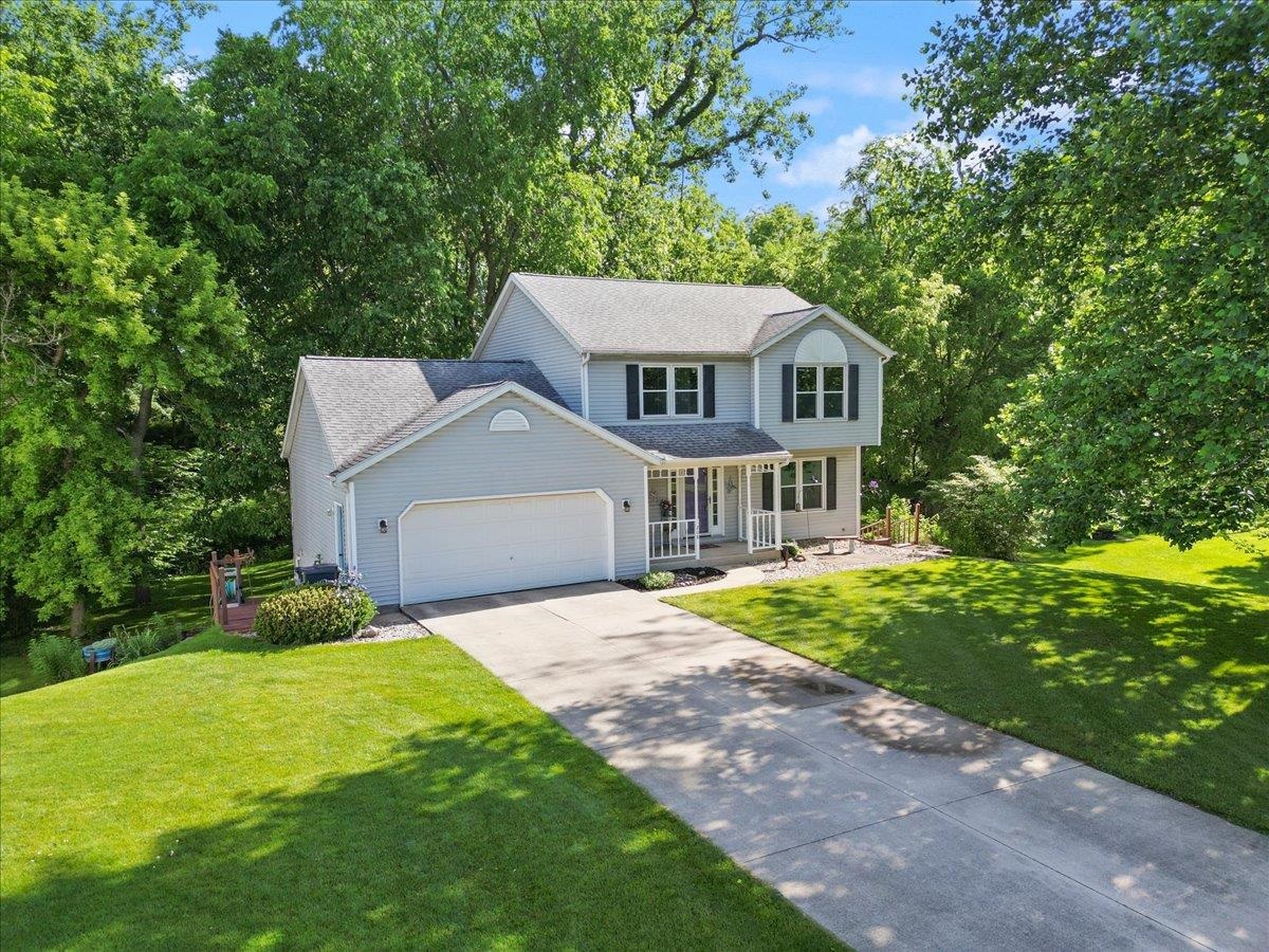 208 S East Ridge Drive North Warsaw IN 46582