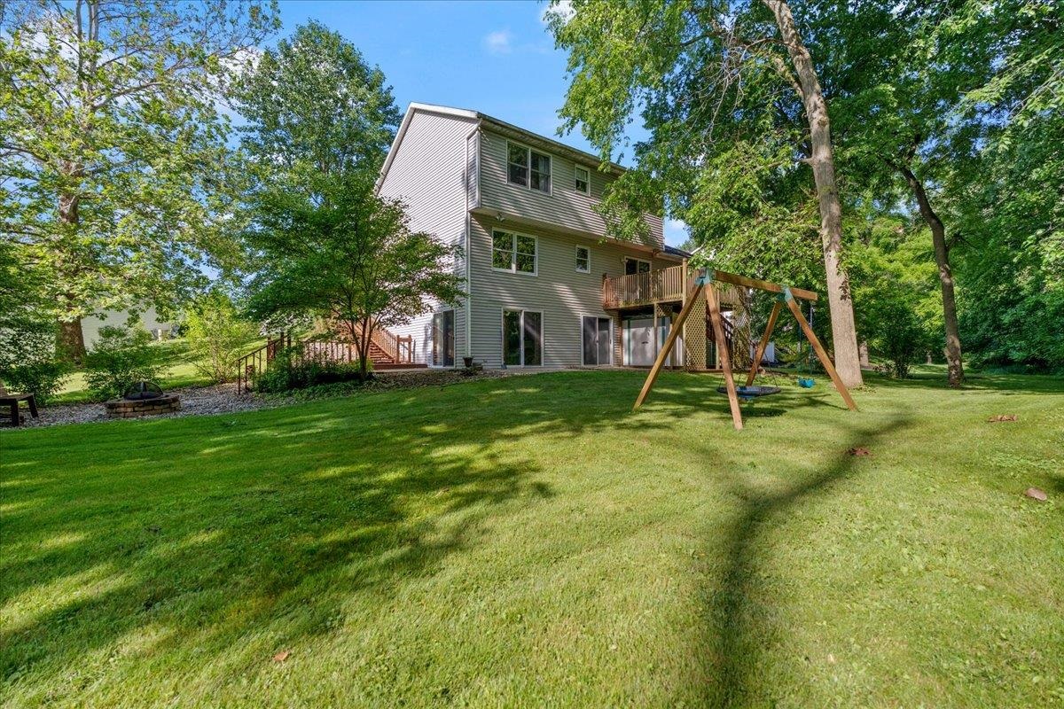 208 S East Ridge Drive North Warsaw IN 46582