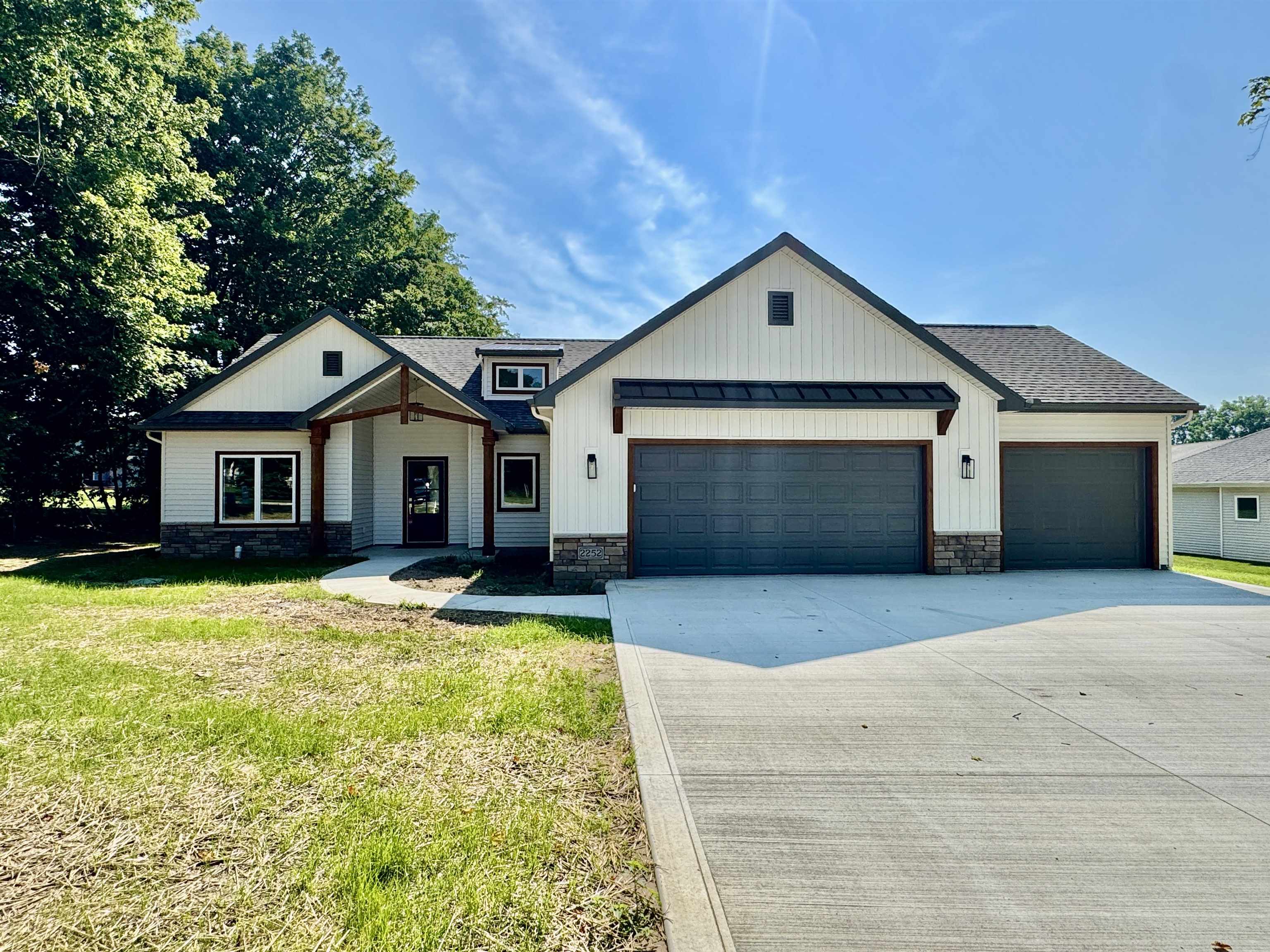 2252 Highlander Drive Warsaw IN 46580