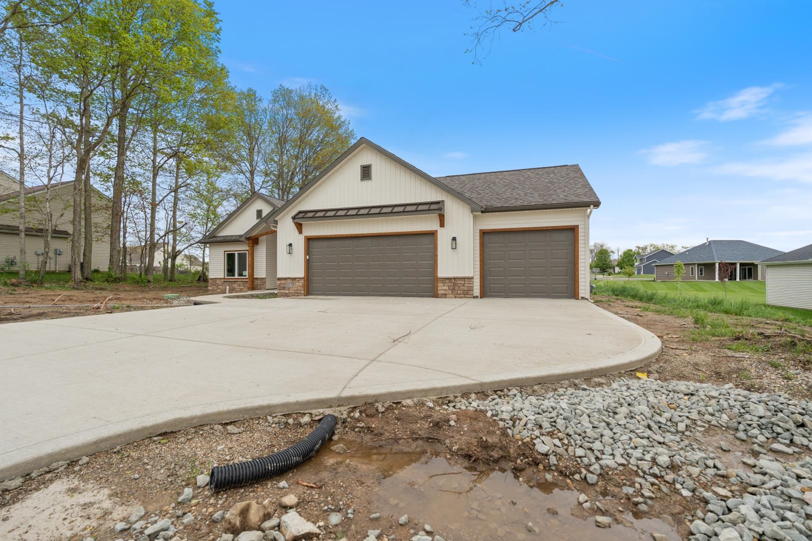2252 Highlander Drive Warsaw IN 46580