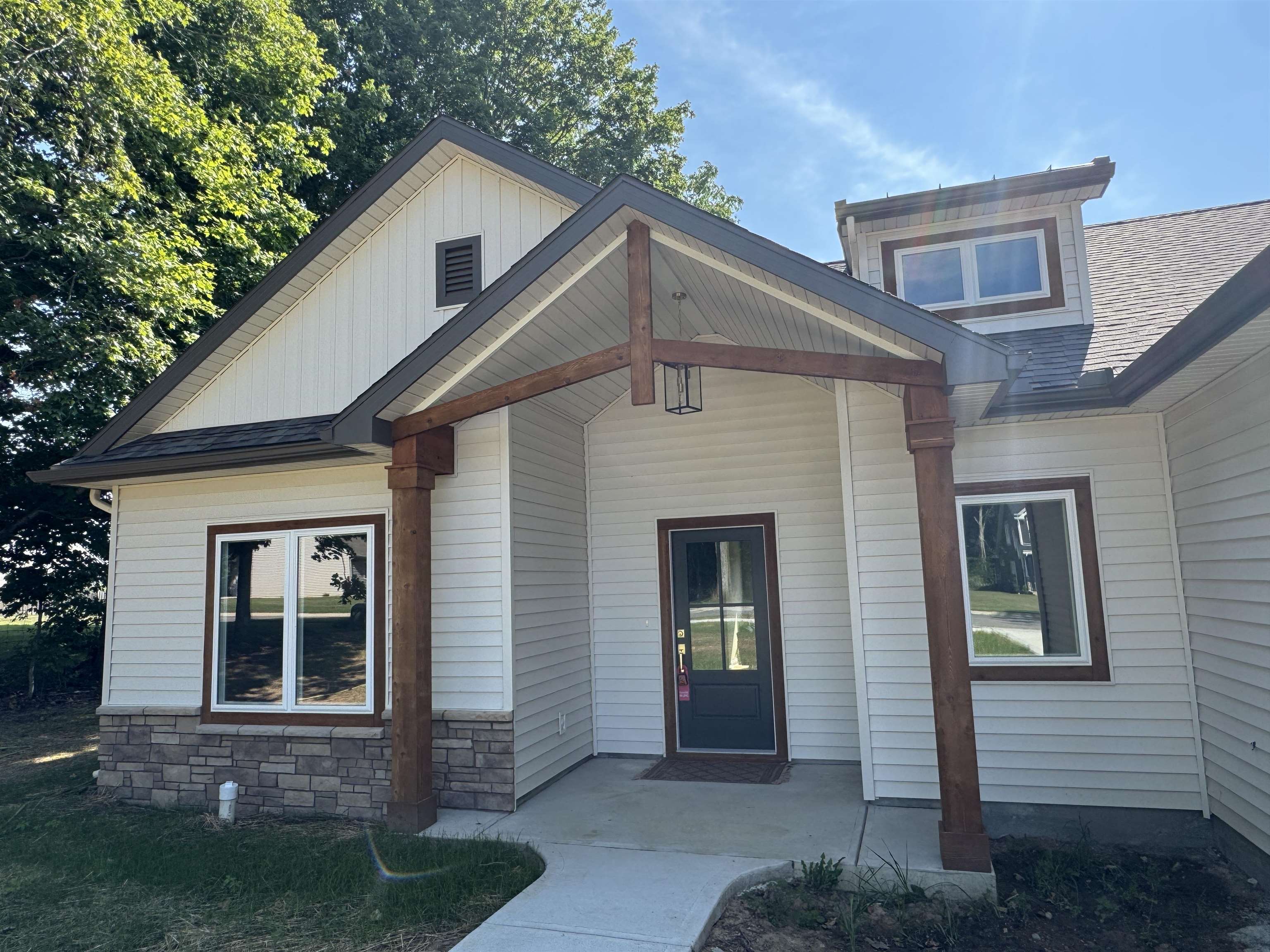 2252 Highlander Drive Warsaw IN 46580