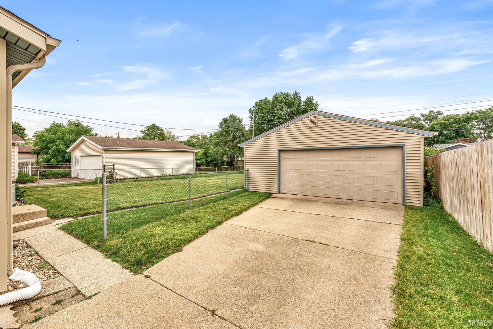 1810 Hass Drive South Bend IN 46635