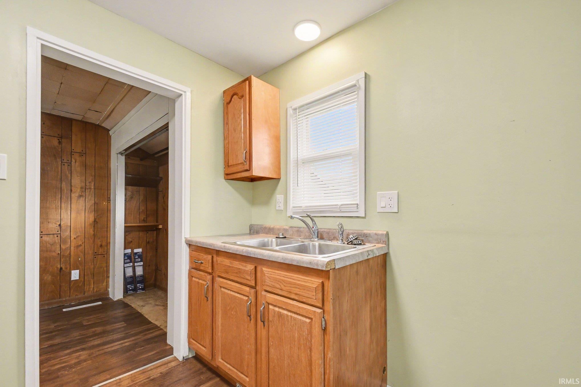 206 Helen Avenue Mishawaka IN 46544