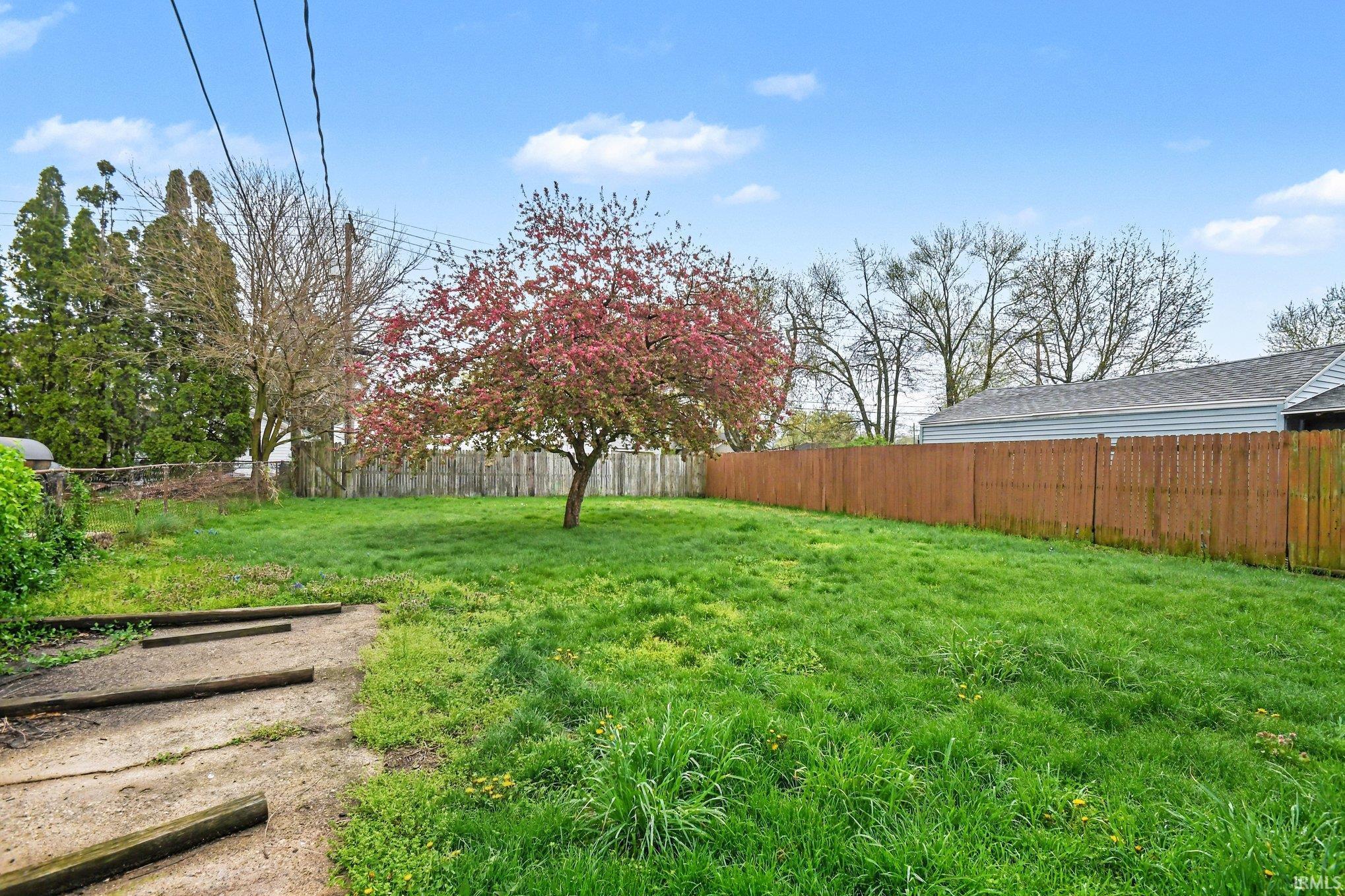 206 Helen Avenue Mishawaka IN 46544