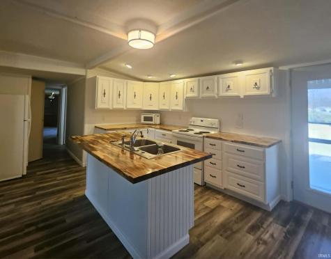 4379 W 250 S Russiaville IN 46979