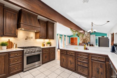 2112 W Sun Valley Parkway Muncie IN 47303