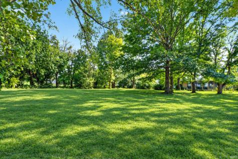 2112 W Sun Valley Parkway Muncie IN 47303