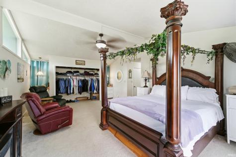 2112 W Sun Valley Parkway Muncie IN 47303