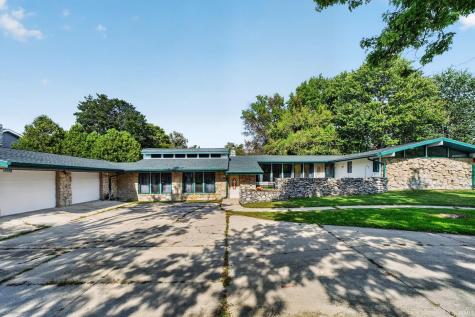 2112 W Sun Valley Parkway Muncie IN 47303