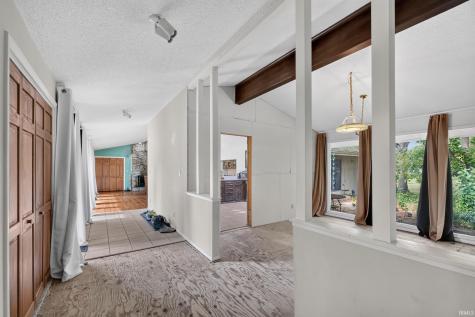 2112 W Sun Valley Parkway Muncie IN 47303