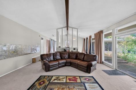 2112 W Sun Valley Parkway Muncie IN 47303