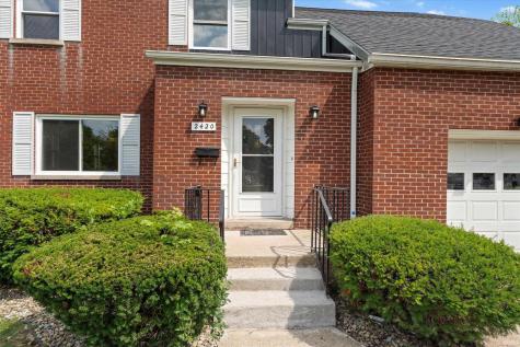 2420 S Twyckenham Drive South Bend IN 46614