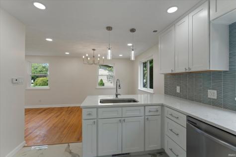 2420 S Twyckenham Drive South Bend IN 46614