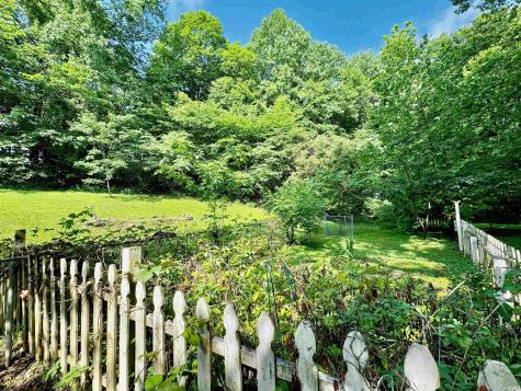 4452 W Popcorn Road Springville IN 47462
