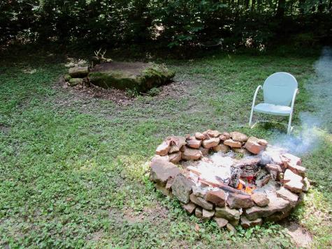 4452 W Popcorn Road Springville IN 47462