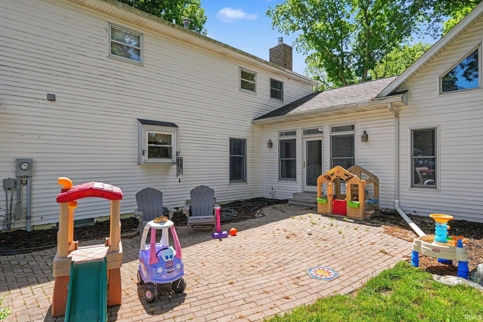 559 S Birkey Street Bremen IN 46506