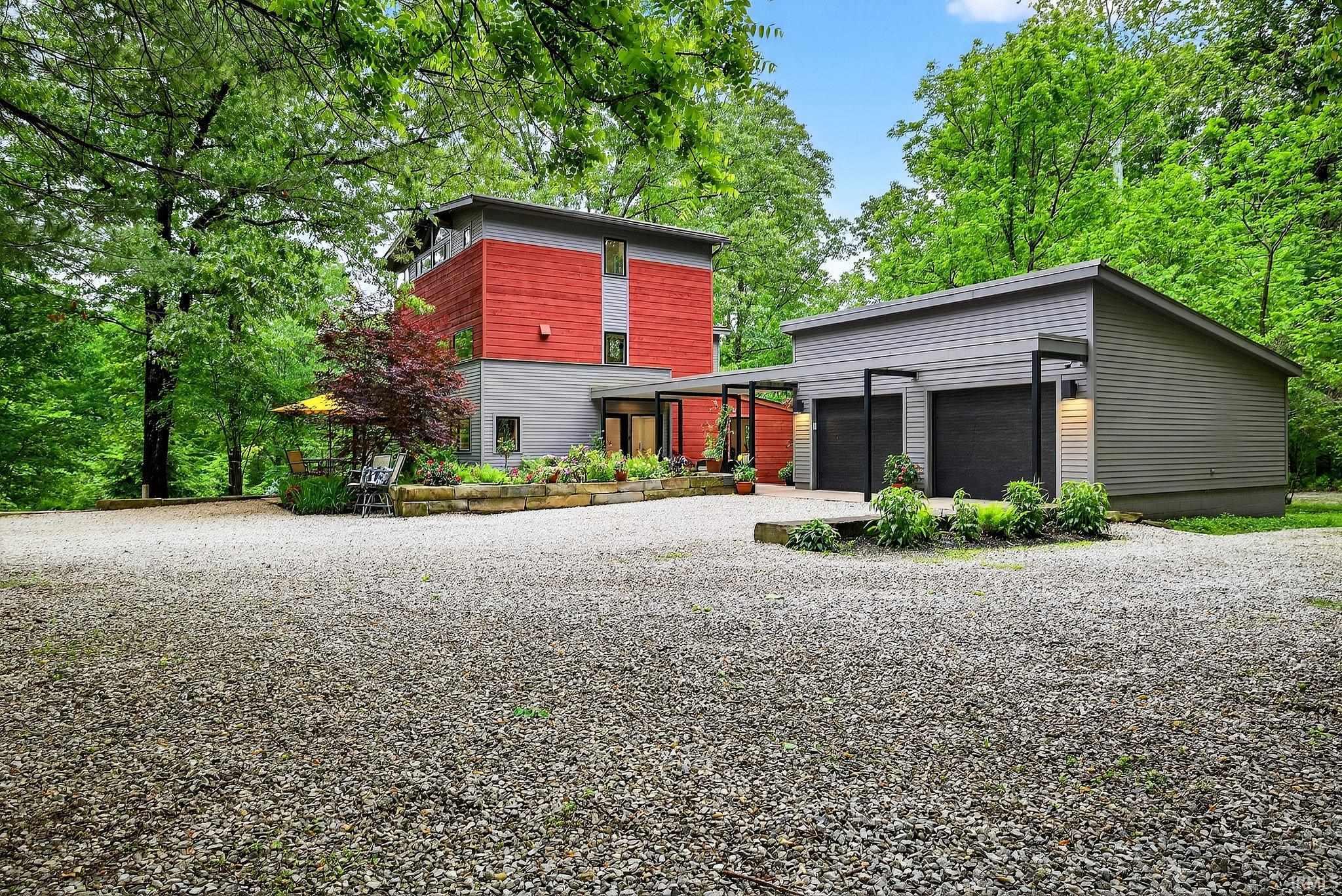 7654 N Shilo Road Unionville IN 47468
