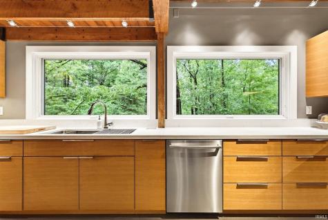 7654 N Shilo Road Unionville IN 47468
