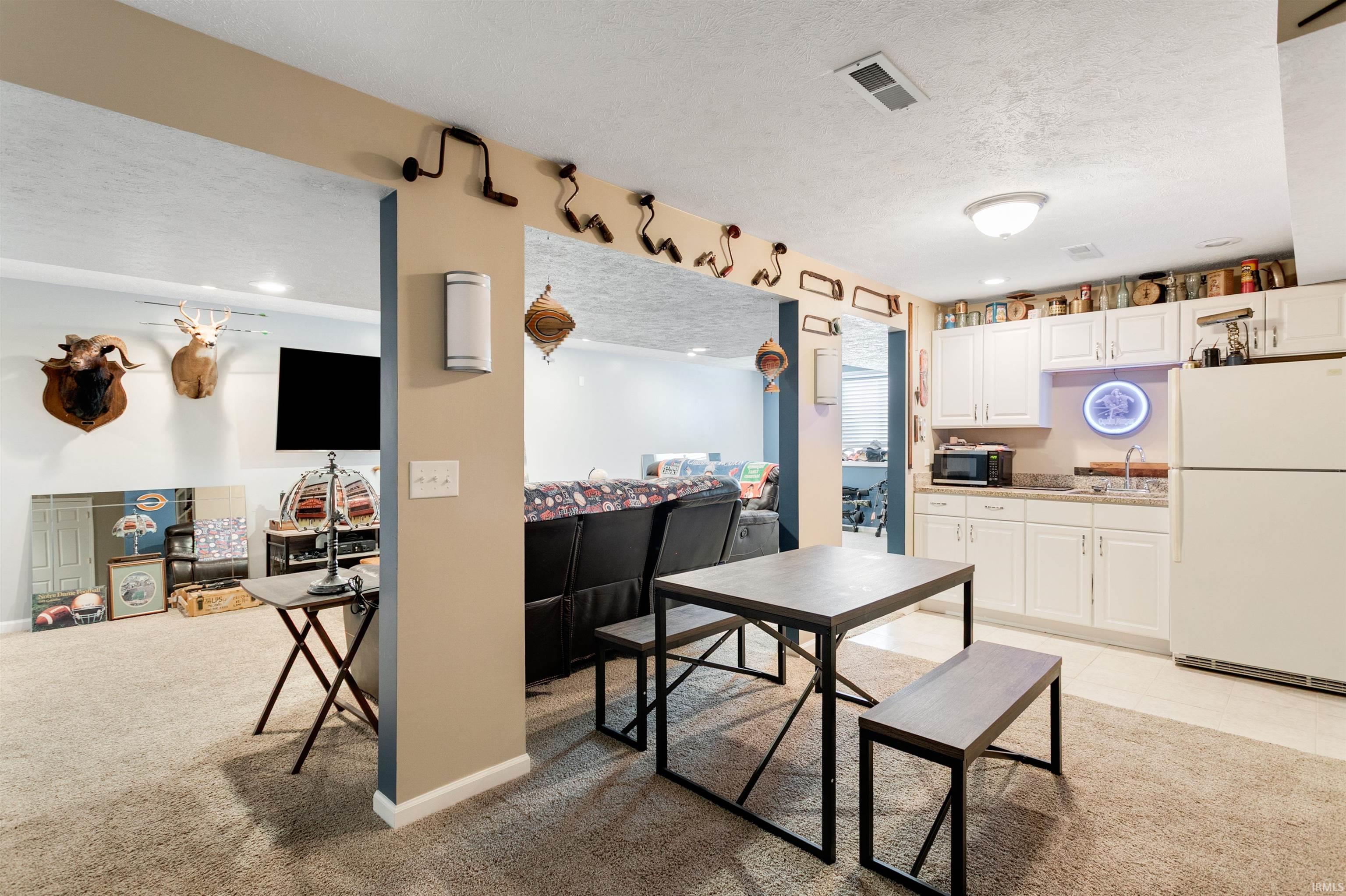 1507 Kingsman Way Osceola IN 46561