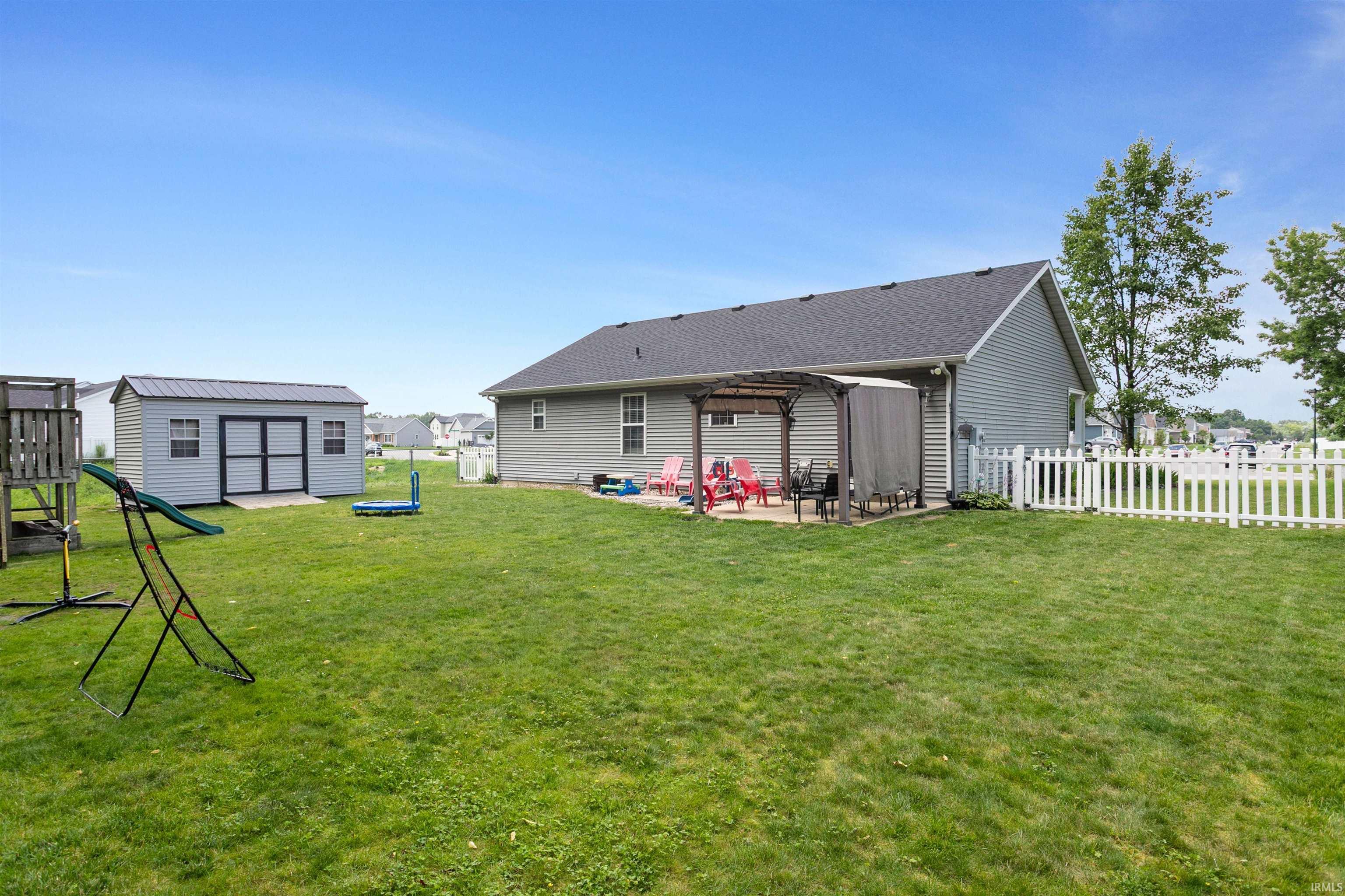 1507 Kingsman Way Osceola IN 46561